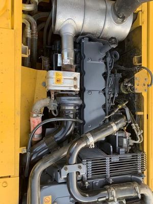 6.7L विस्थापन 134kw कोमात्सु PC220-8 22T सेकेंड हैंड डिगर आपूर्तिकर्ता